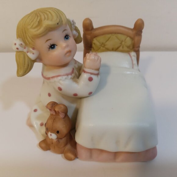 Homco Figurine Girl Praying At Bedside With Rabbit White Pink Brown Vintage 1420 - Picture 3 of 8